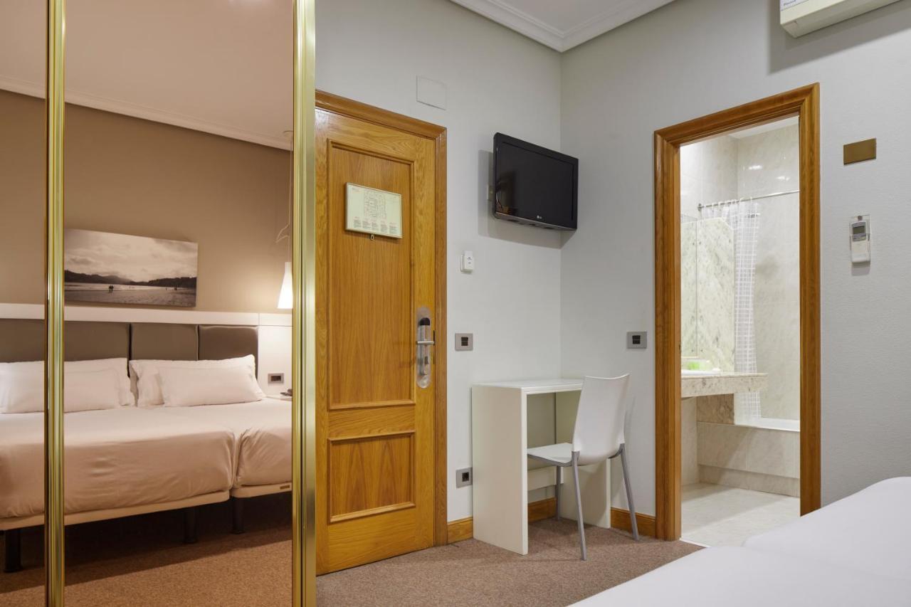 Pension Alemana San Sebastian Bagian luar foto