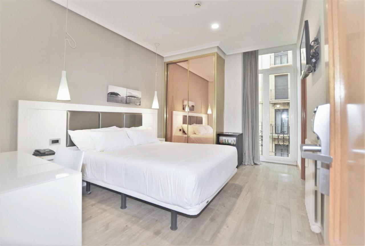 Pension Alemana San Sebastian Bagian luar foto