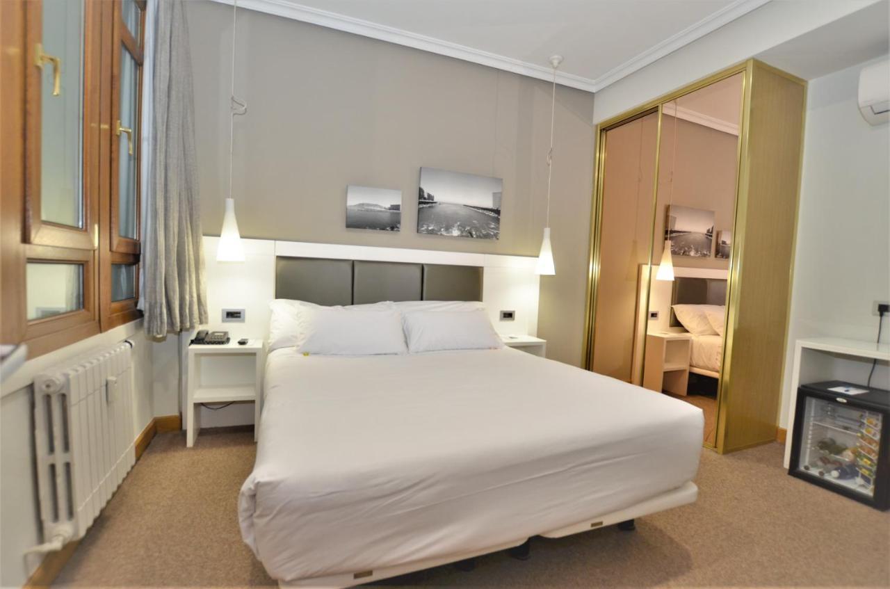 Pension Alemana San Sebastian Bagian luar foto