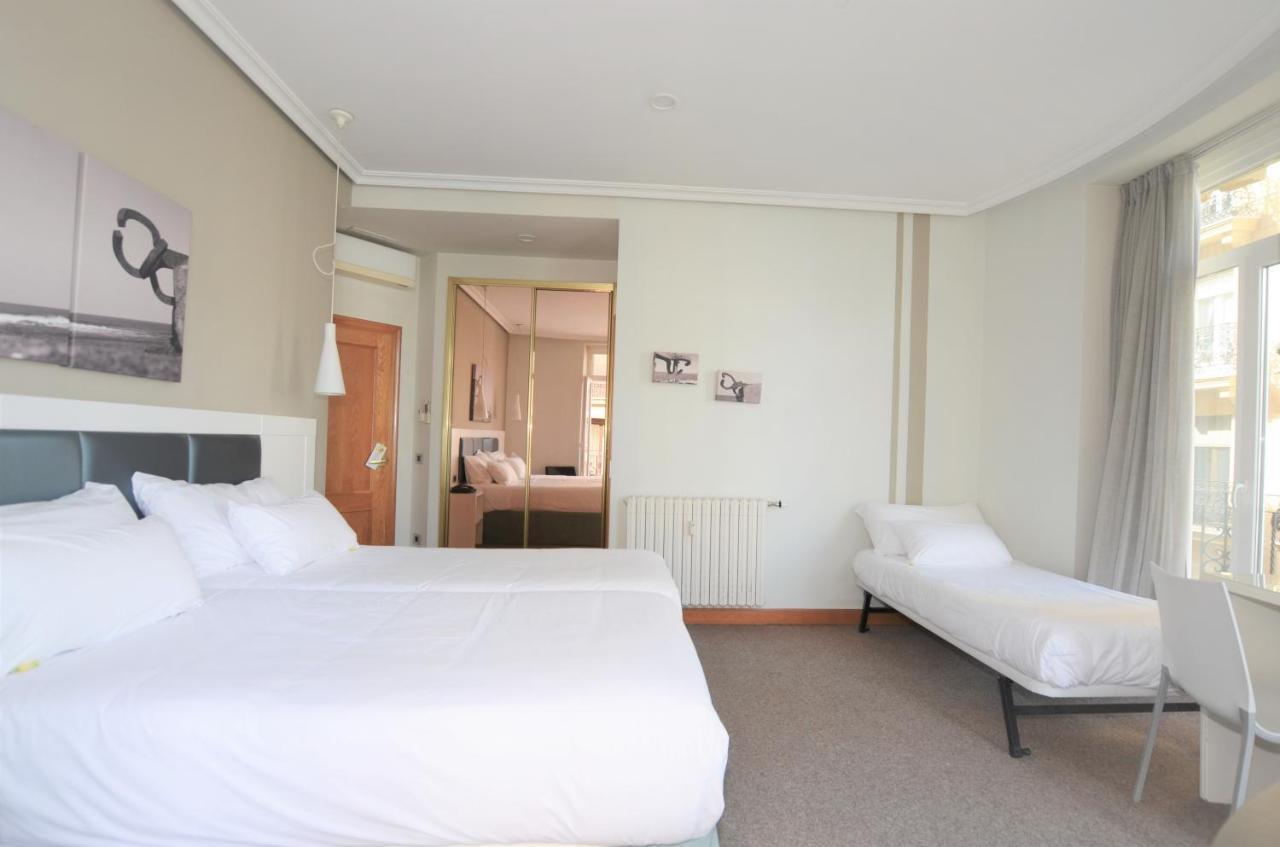 Pension Alemana San Sebastian Bagian luar foto
